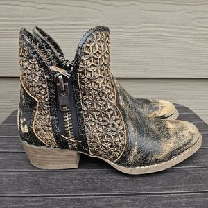 Circle G by Corral Distressed Leather Cutout Side Zip Booties Q5021 Womens Sz 7